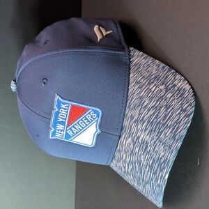 New York Rangers NHL Pro Fanatics Men's Blue Snapback Hat.